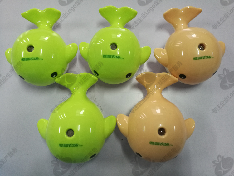 1487044470130313.jpg 0801102-鲸鱼加湿器-爱疆果品-0107.jpg