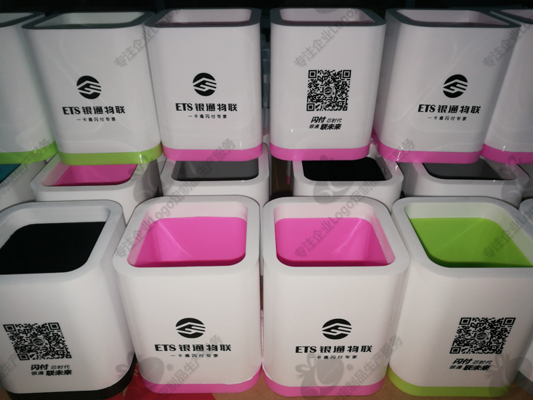 1488880543128230.jpg 0707069-笔筒-银通物联-0301 (2).jpg